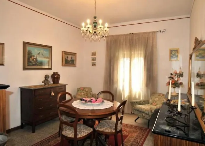 'la Capanne' Mit Privatem Balkon By Interhome Semesterbostad